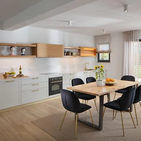 Roti In Roti - Haus Fuer 8 Personen Villa Kostrcani