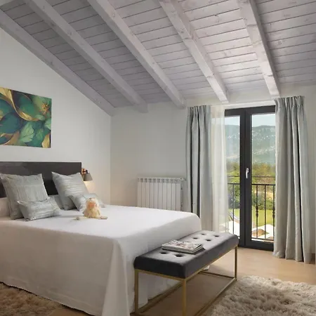 Vila Roti In Roti - Haus Fuer 8 Personen Kostrcani