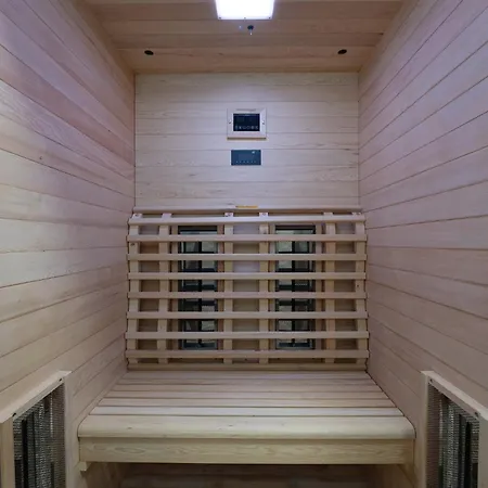 Roti In Roti - Haus Fuer 8 Personen Kostrcani